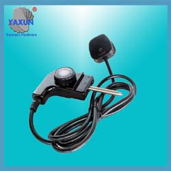 Baking pan temperature switch