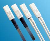 Metal expansion type temperature control switch