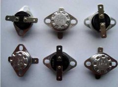 What is the automatic reset temperature control switch?