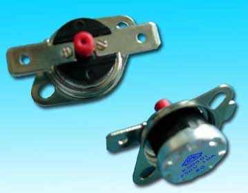 Manual reset temperature control switch