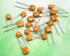 Fusible reiniciable utilizado en protección de circuito de protección de energía LED